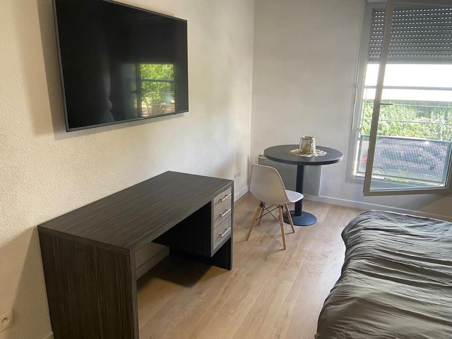 Aisme Apartment Toulouse Bagian luar foto